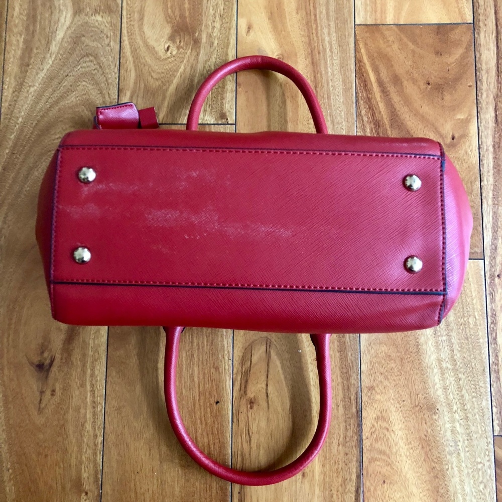Red Purse - Picture 4 of 4
